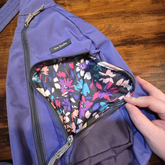 Vera Bradley Reactive Sling Shoulder Bag Backpack Purple Adjust. strap 4 pocket - Picture 3 of 6